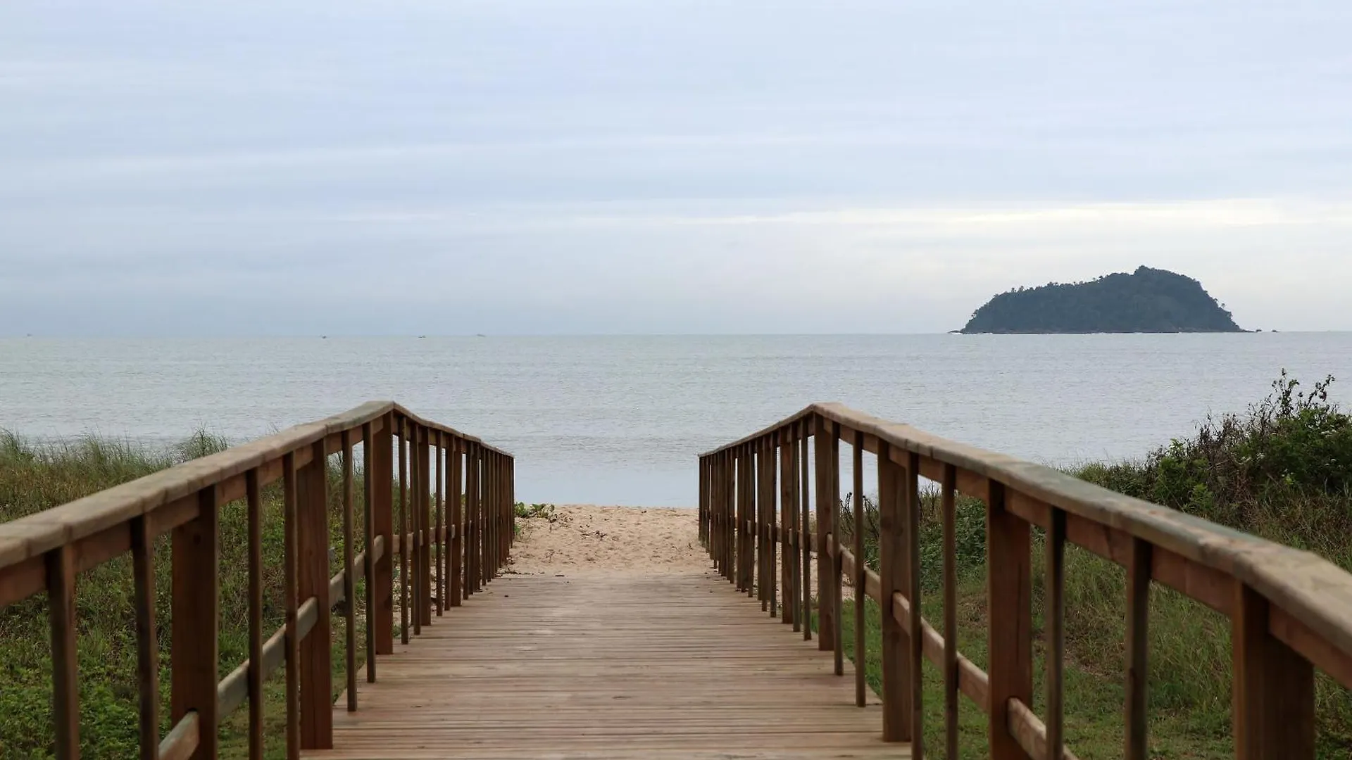 Curta Praia De Armacao - Casa Coqueiro Penha  0*, Penha (Santa Catarina)